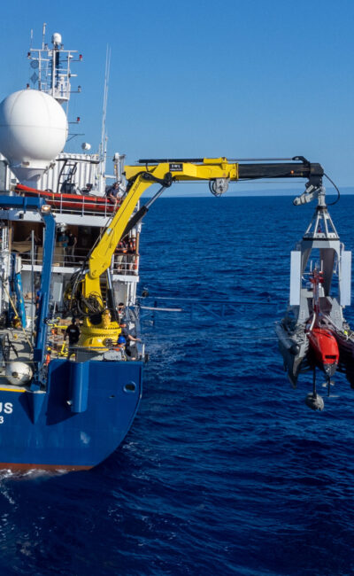 Increasing the pace of ocean exploration through multi-vehicle collaboration